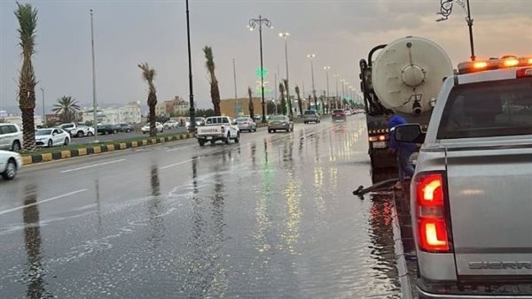 طقس السعودية اليوم الجمعة: أمطار رعدية ورياح مثيرة للأتربة والغبار