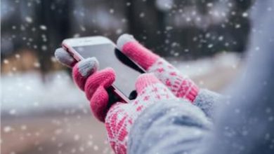 في عز المطر.. إزاي تحمي موبايلك من الأمطار والسيول؟
