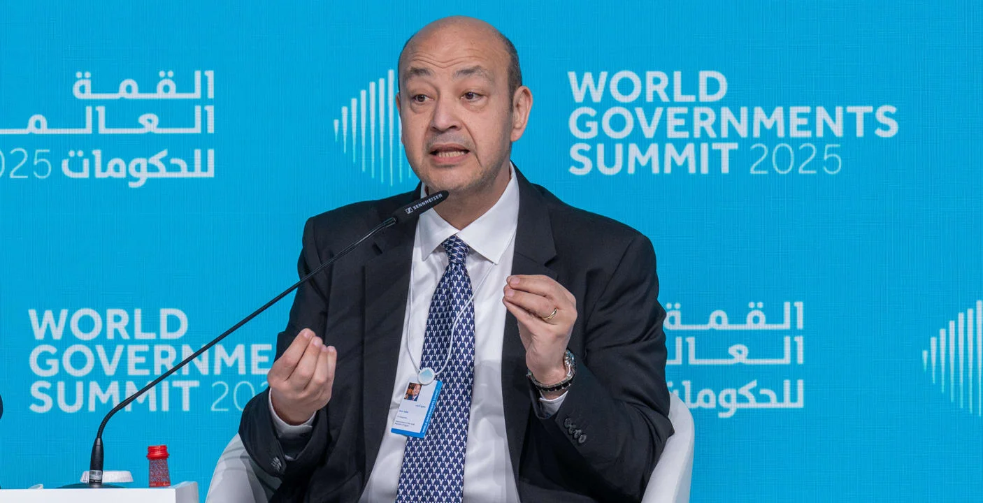 عمرو أديب ينهي الجدل بعد انتقادات الحصول على الجنسية السعودية