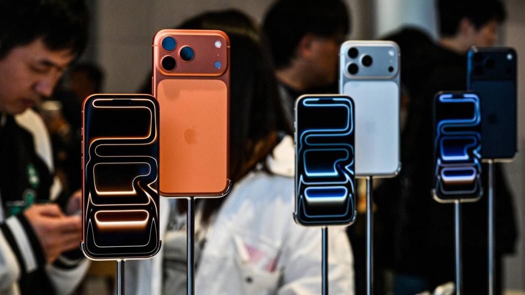 آبل تحدث ثورة بالهواتف.. اتصال فضائي مباشر لهواتف iPhone