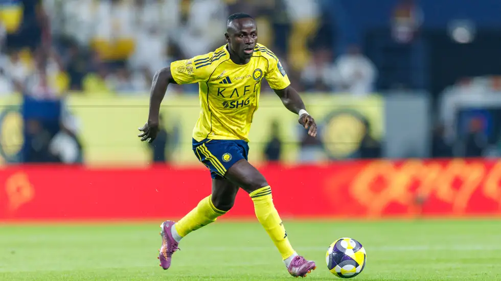 ماني يكشف أسباب البقاء الانتقال لنادي النصر السعودي