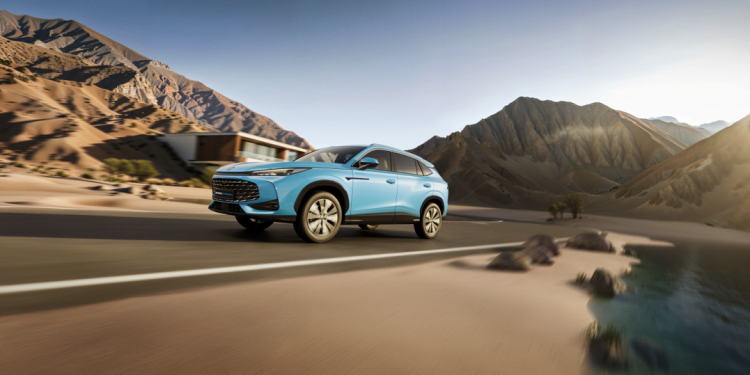  شركة MG تطلق MG8 وMGHS بمدى يصل إلى 1655 كم