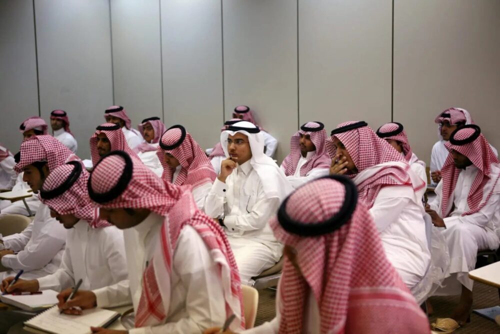 طريقة استخراج وثيقة العمل الحر