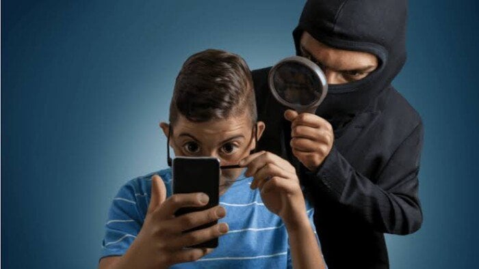 كيف يمكنك التأكد من أن مكالماتك ورسائلك تبقى خاصة وآمنة؟
