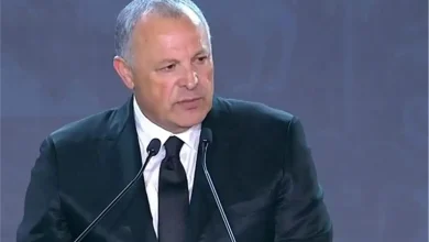هاني أبو ريدة ينهي الجدل عن مستقبل العميد