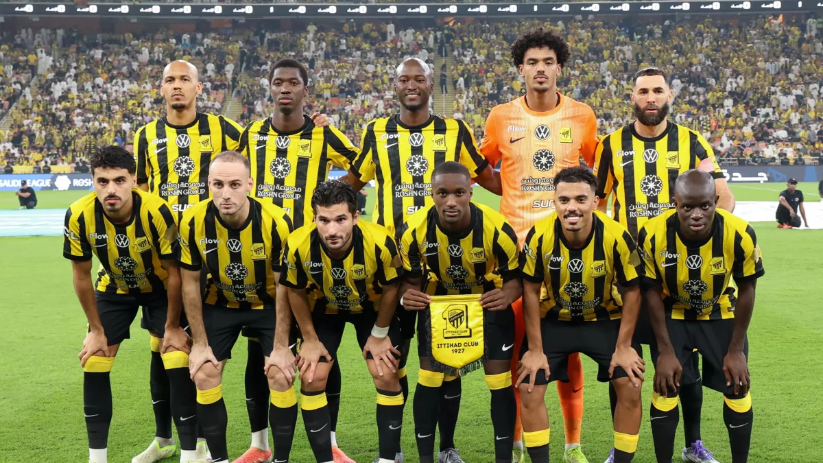 اسطورة العميد يفتح النار على إدارة الاتحاد 