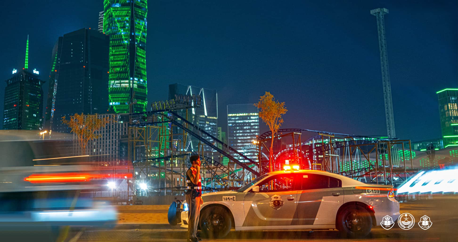 مخالفة القيادة على أكتاف الطريق والمسارات في السعودية