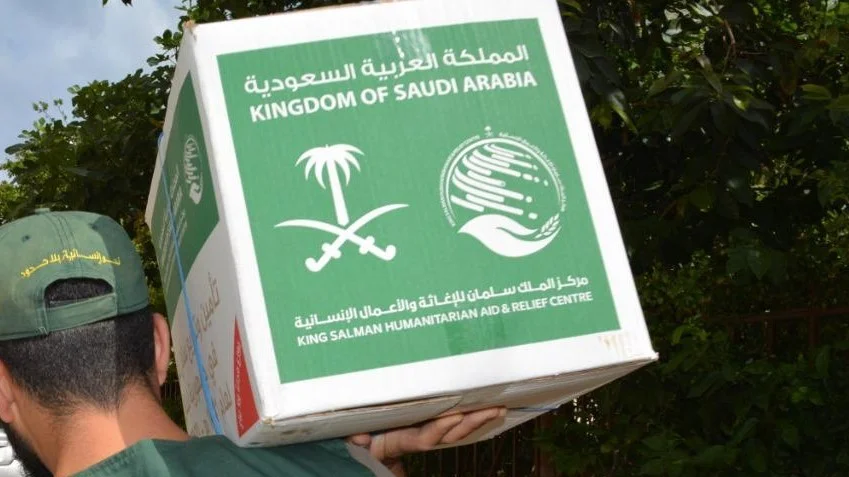 الطائرة الإغاثية الـ 72 تصل لمساعدة أهالي غزة
