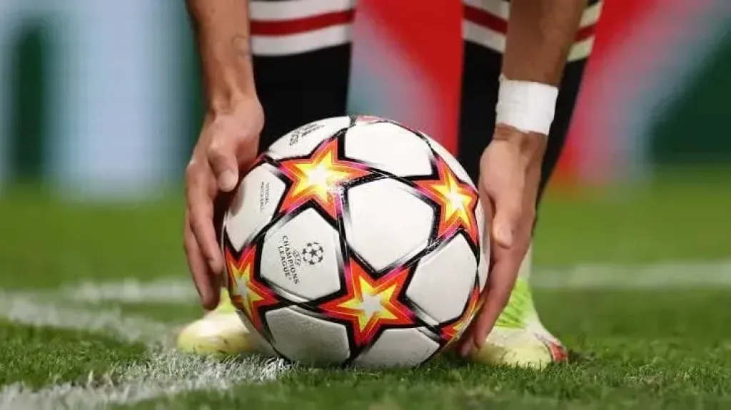 جدول مباريات اليوم الجمعة 5 ديسمبر 2025.. مواجهات قوية وقرعة كأس العالم تخطف الأنظار