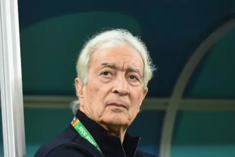 حلمى طولان يعتذر للجماهير بعد وداع كأس العرب بخسارة ثقيلة أمام الأردن