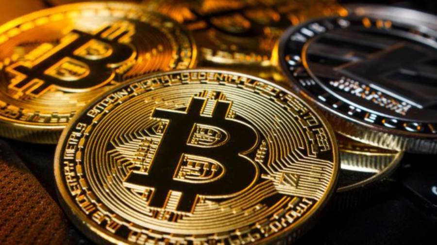 تراجع أسعار العملات الرقمية وسط حذر المستثمرين وضغوط بيعية متزايدة