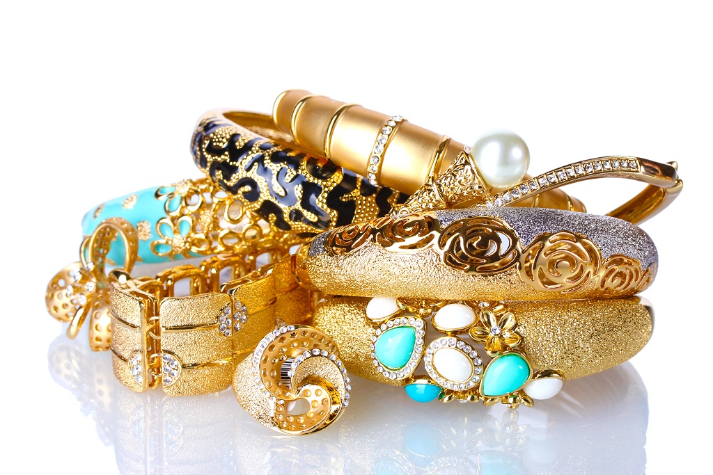 ارتفاع طفيف في أسعار الذهب بالسعودية صباح الجمعة 26 ديسمبر 2025