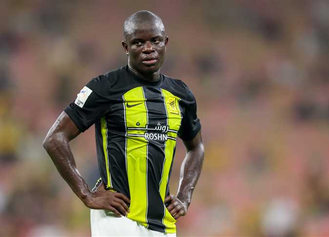 نجولو كانتي على أعتاب صراع الانتقالات في السعودية.. النصر والهلال يلاحقان النجم الفرنسي