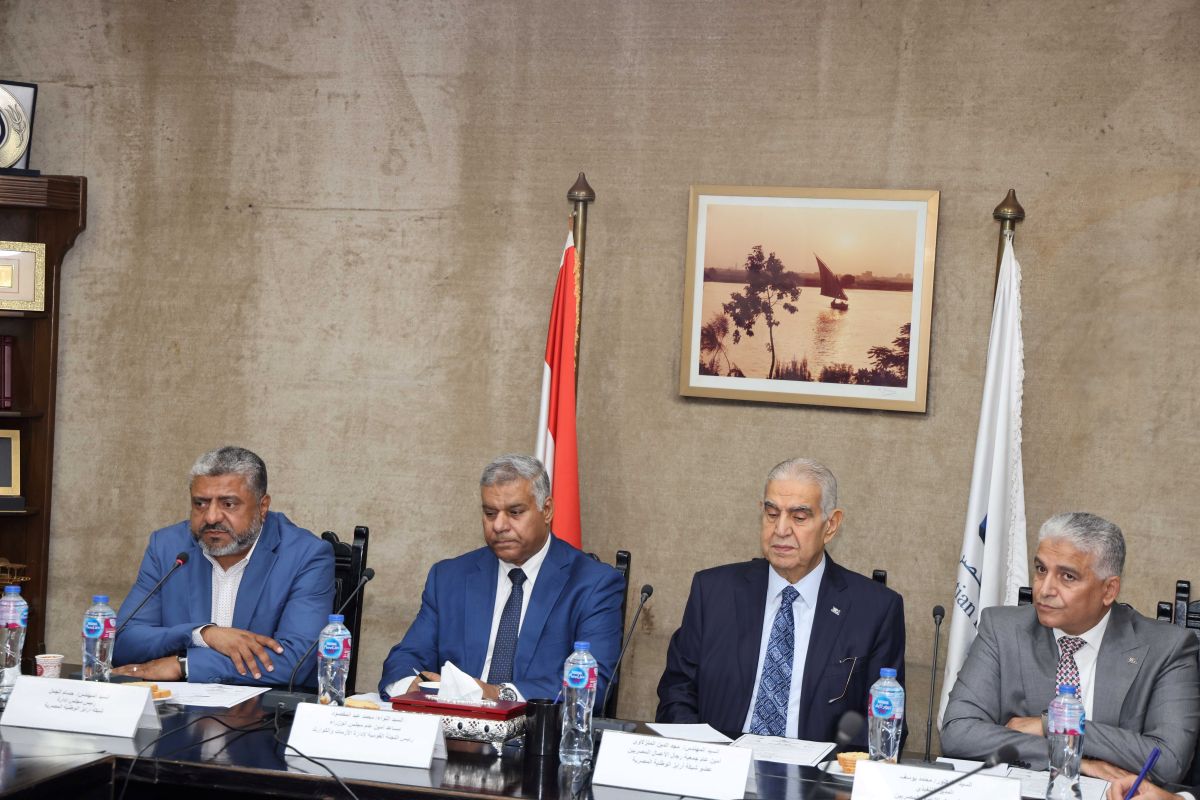 الحكومة تعلن خطة دعم لمتوسطي الدخل
