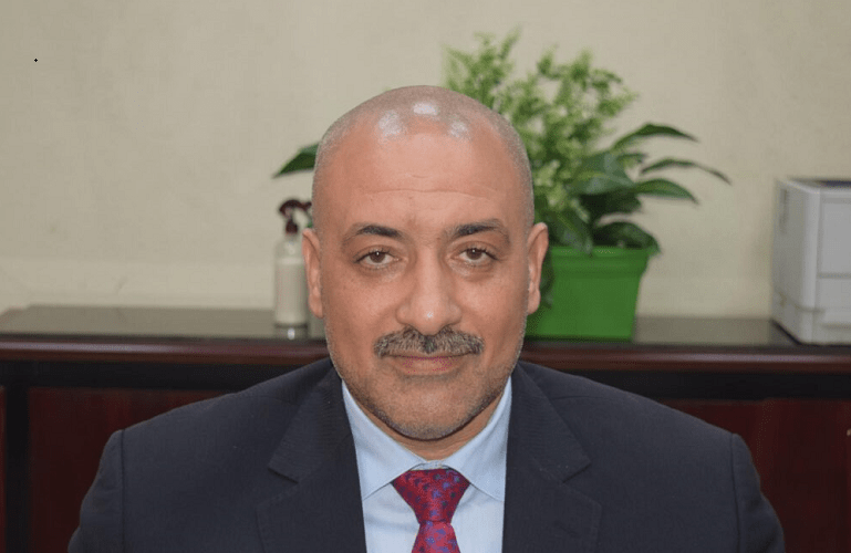 الخضروات متوفرة والموالح أرخص بـ30%.. حاتم النجيب يوضح المشهد