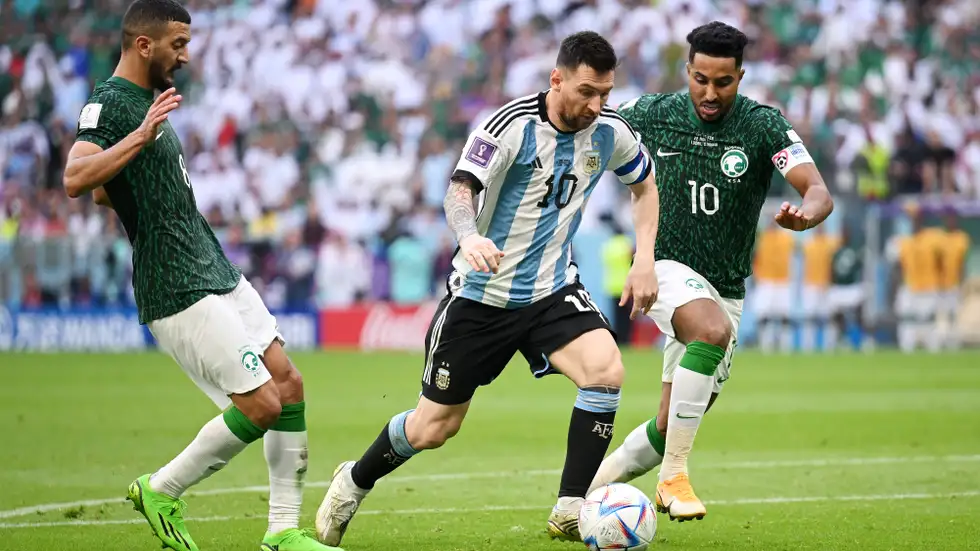 رئيس الاتحاد الأوروجواياني يثني على كرة القدم السعودية وتطورها
