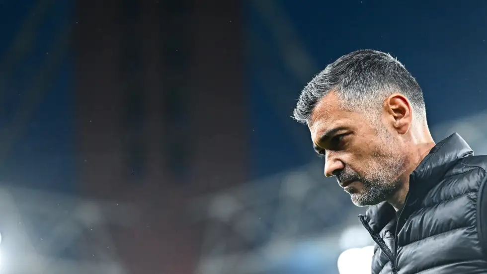 قرار مفاجئ من مدرب الاتحاد السعودي بهدف ترتيب أوراق العميد