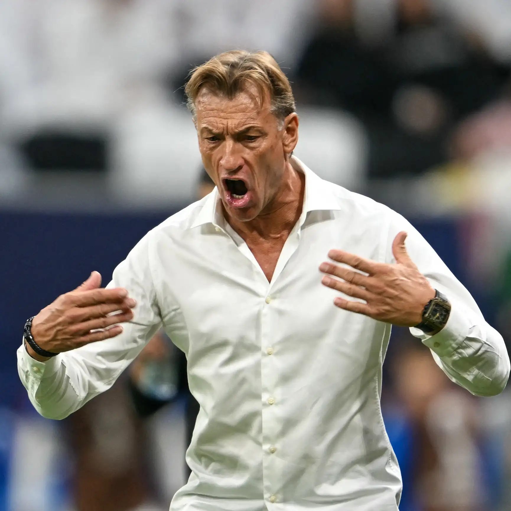 عقيل يفتح النار على مدرب المنتخب السعودي