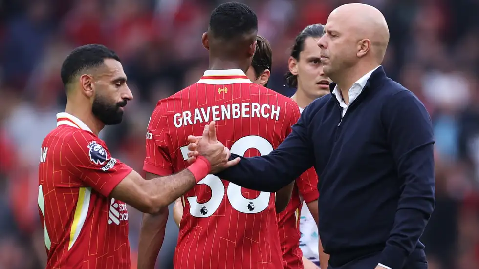 سلوت يرد على تصريحات صلاح