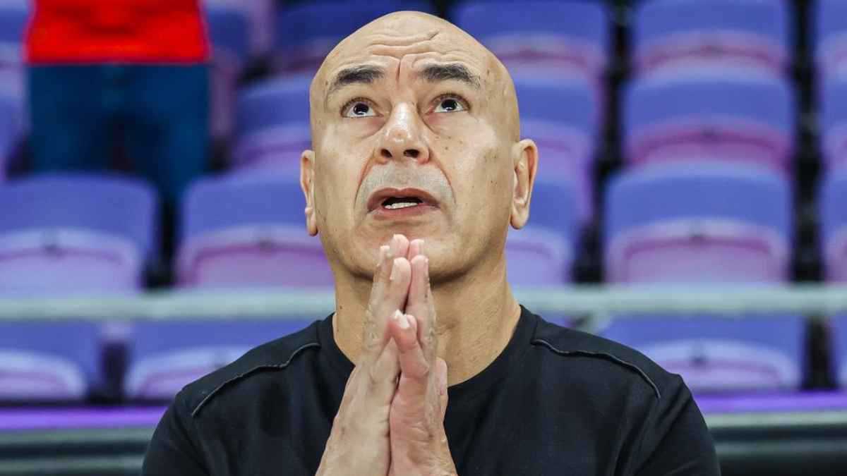 مدرب المنتخب المصري العميد حسام حسن