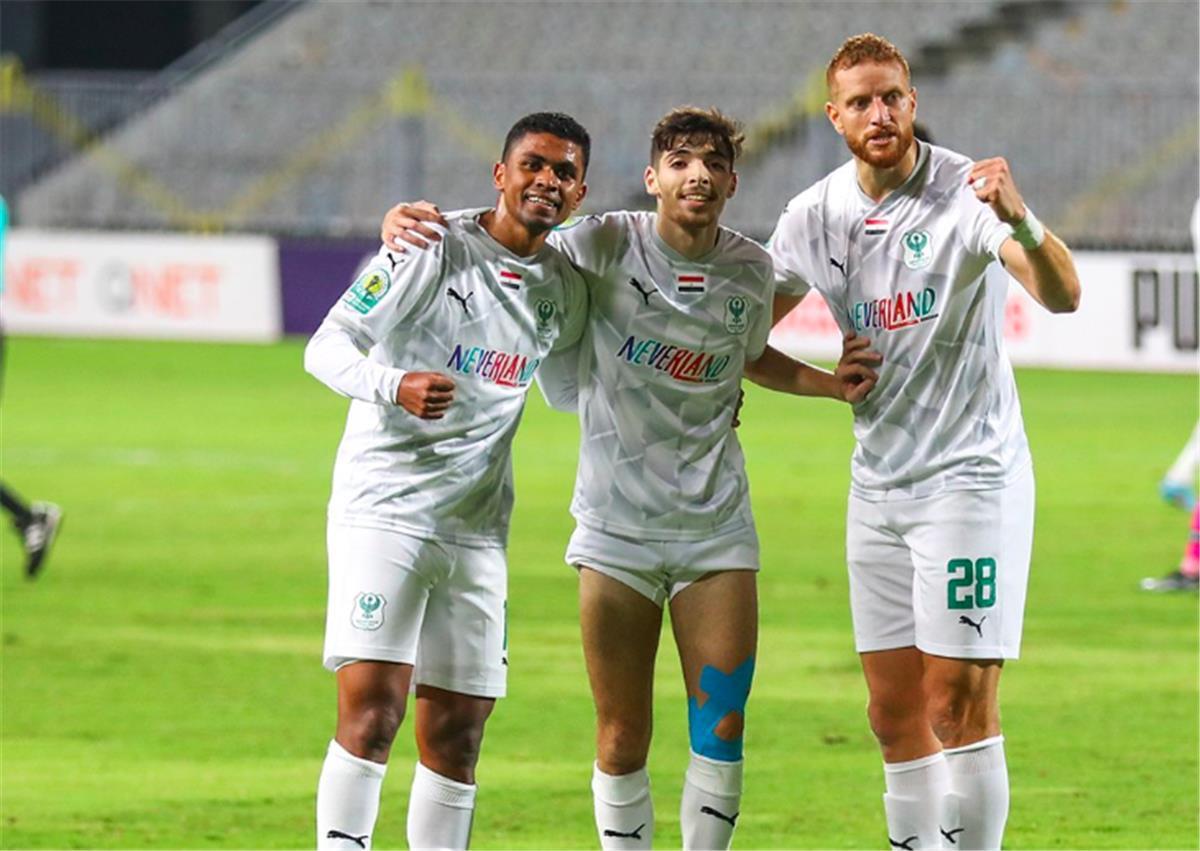 النجم الجزائري عبد الرحيم دغموم