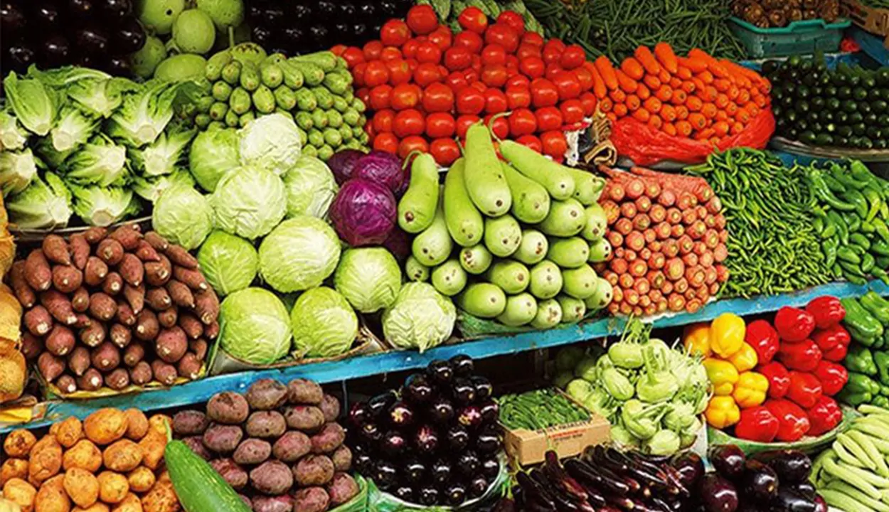 ارتفاع طفيف في أسعار الخضروات والفواكه بسوق العبور اليوم الثلاثاء 9 ديسمبر 2025