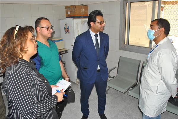 إجراءات قانونية عاجلة ضد 18 طبيبا وإداريا بوحدة طب الأسرة في سوهاج