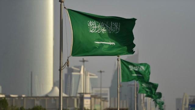 تحرير 15 مهنة من نظام الكفالة في السعودية