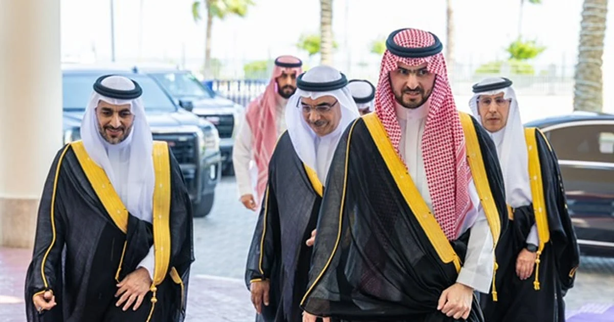 تدشين برنامج تمكين الكفاءات وتنمية جزيرة دارين وتاروت