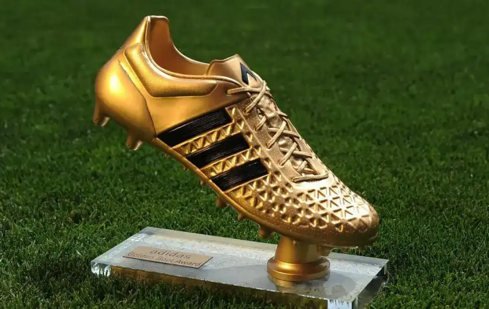 الحذاء الذهبي يغازل نجوم مصر في أمم أفريقيا 2025.. هل يعيد صلاح أو مرموش الإنجاز الغائب؟