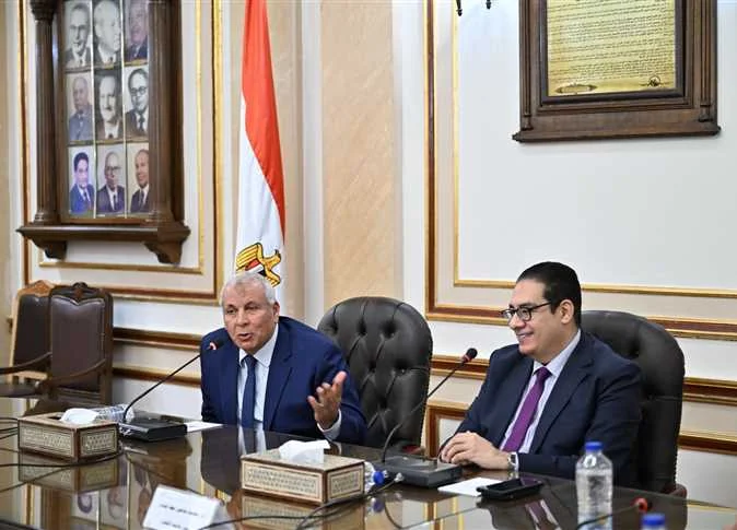 جامعة القاهرة تواصل دعمها للوادي الجديد تنمويًا