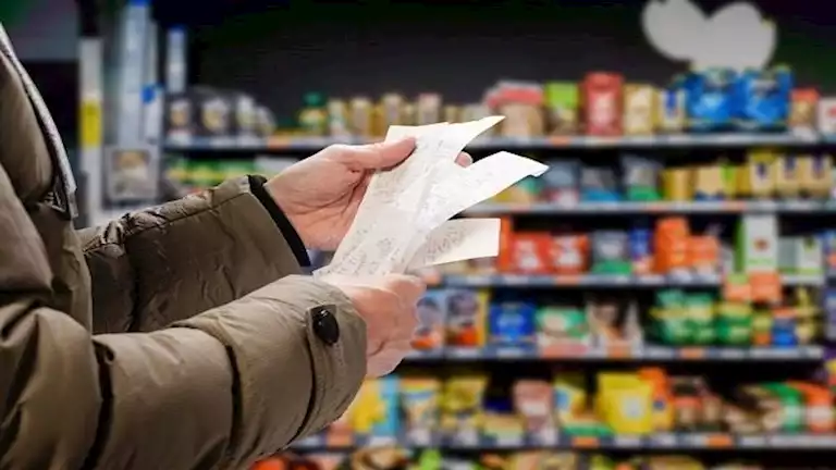 خبراء الاقتصاد يحددون موعد تراجع الأسعار