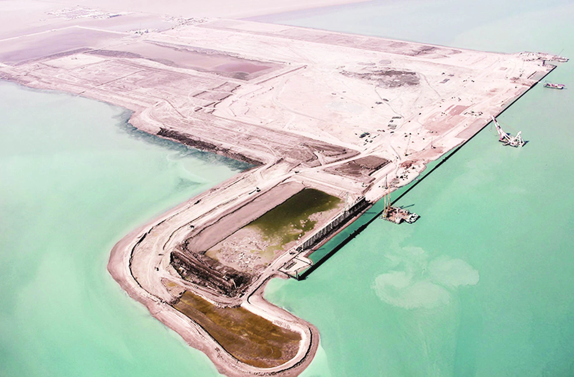 ميناء مبارك الكبير