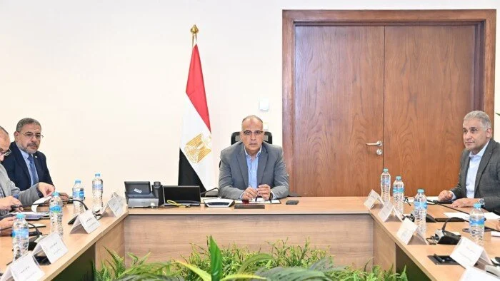 وزير الري يتابع تشغيل السد العالي والتعامل مع الأمطار الغزيرة