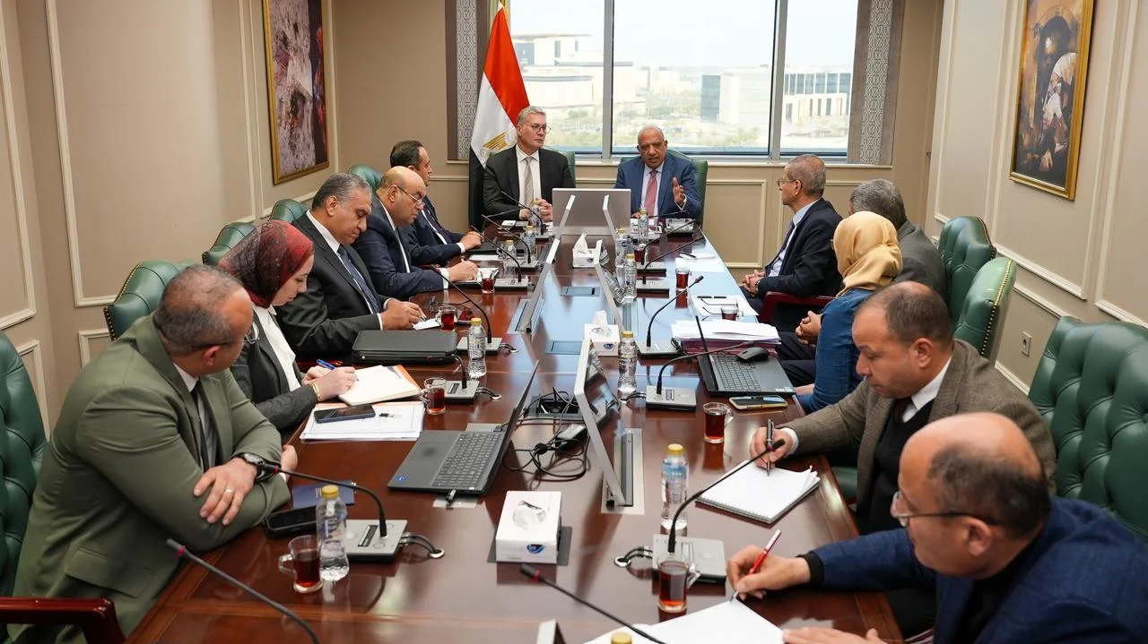 خطة تعاون بين وزارتي الكهرباء والبترول لتوفير 2500 ميجاوات جديدة من الطاقة المتجددة