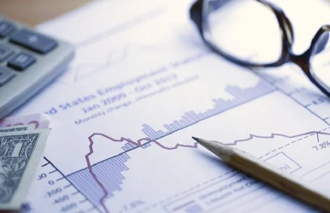 عجز الموازنة المصرية يستقر عند 4.1%