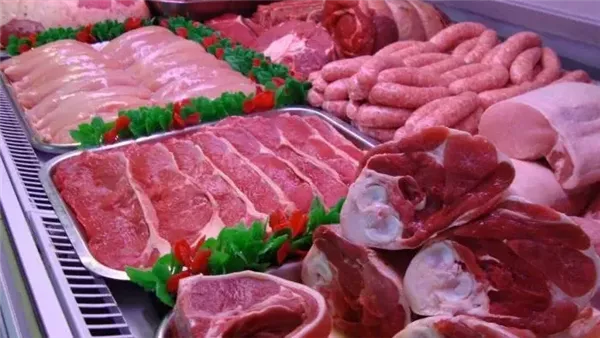 أسعار اللحمة اليوم الجمعة بأسواق المحافظات