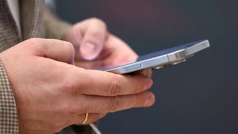 iOS 26.3 يقترب من دعم التشفير الكامل لرسائل RCS على هواتف آيفون