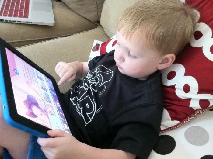 الحكومة البريطانيتعرض الأطفال دون 5 سنوات للشاشات