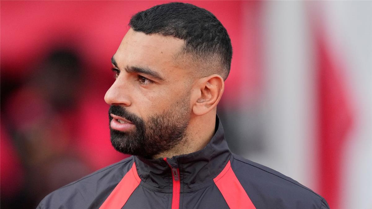 ديفيد تومبسون يثير الجدل حول مستقبل محمد صلاح مع ليفربول