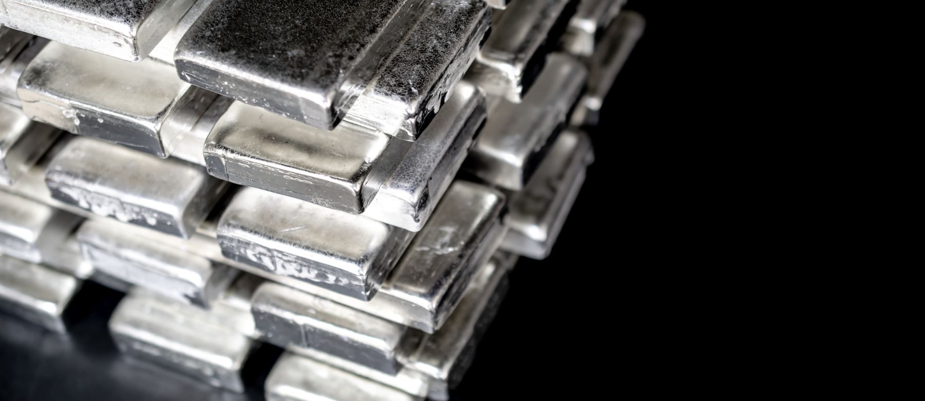 الفضة تتجه نحو موجة صعود قوية