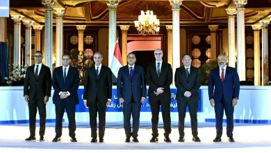 مصر توقع أكبر صفقة ترددات في تاريخ قطاع الاتصالات بقيمة 3.5 مليار دولار